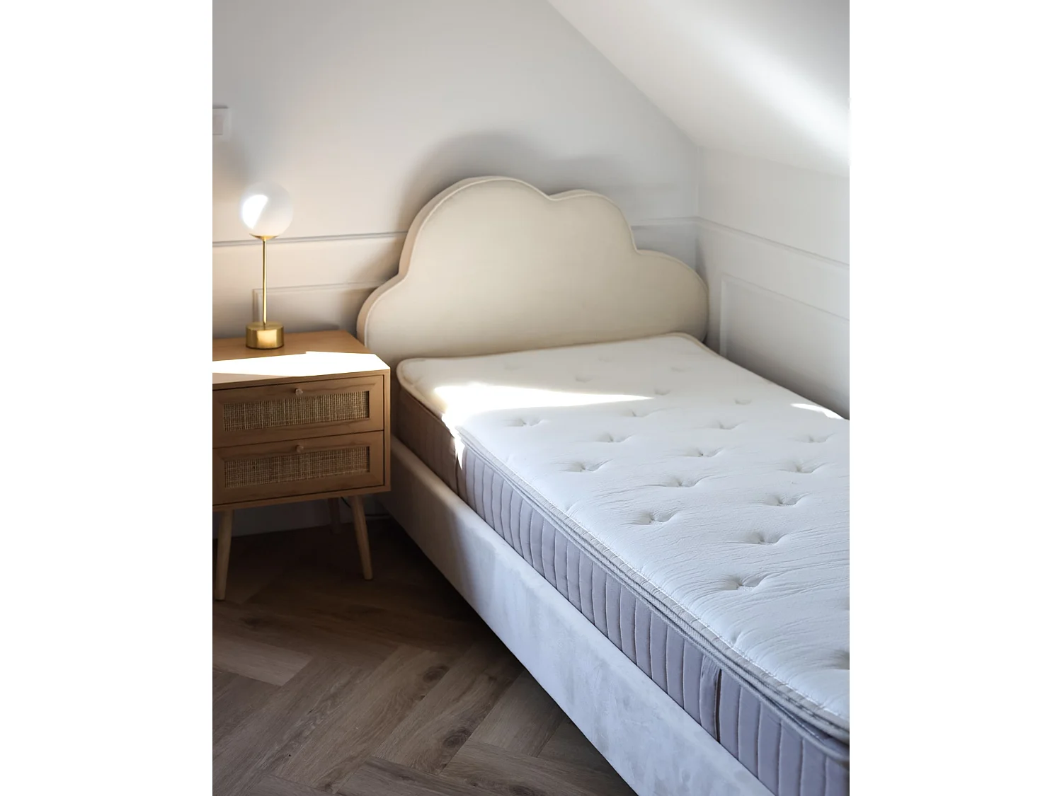 Matelas à ressorts ensachés et latex avec housse amovible moyennement ferme 90 x 200 cm DAYDREAM