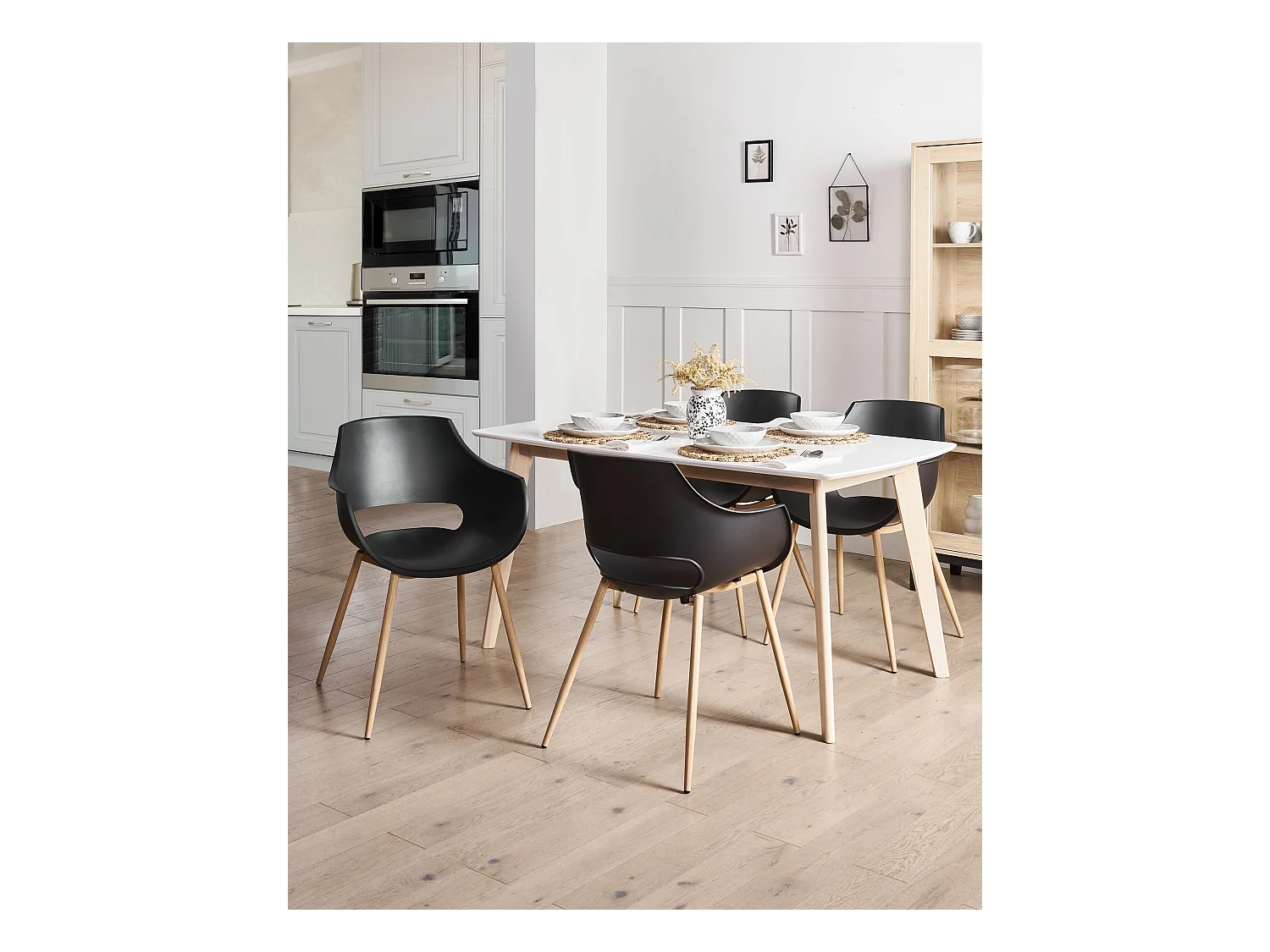 Conjunto de 4 sillas de comedor MILLERS Negro