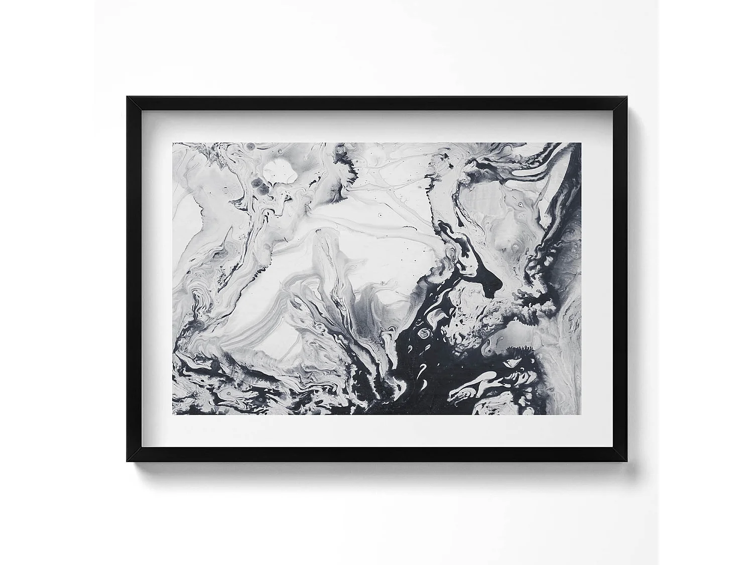 Dekoratives Gemälde mit schwarzem Rahmen, Tuscheabstraktion – Marmortinte 70 x 50 cm – Perfekt für das Wohn- oder Schlafzimmer