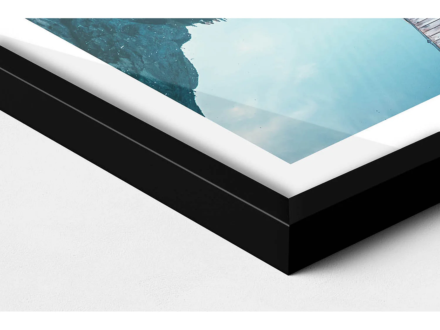 Tableau décoratif avec cadre noir, Bateaux sur le lac 40 x 60 cm– Parfait pour le salon ou la chambre