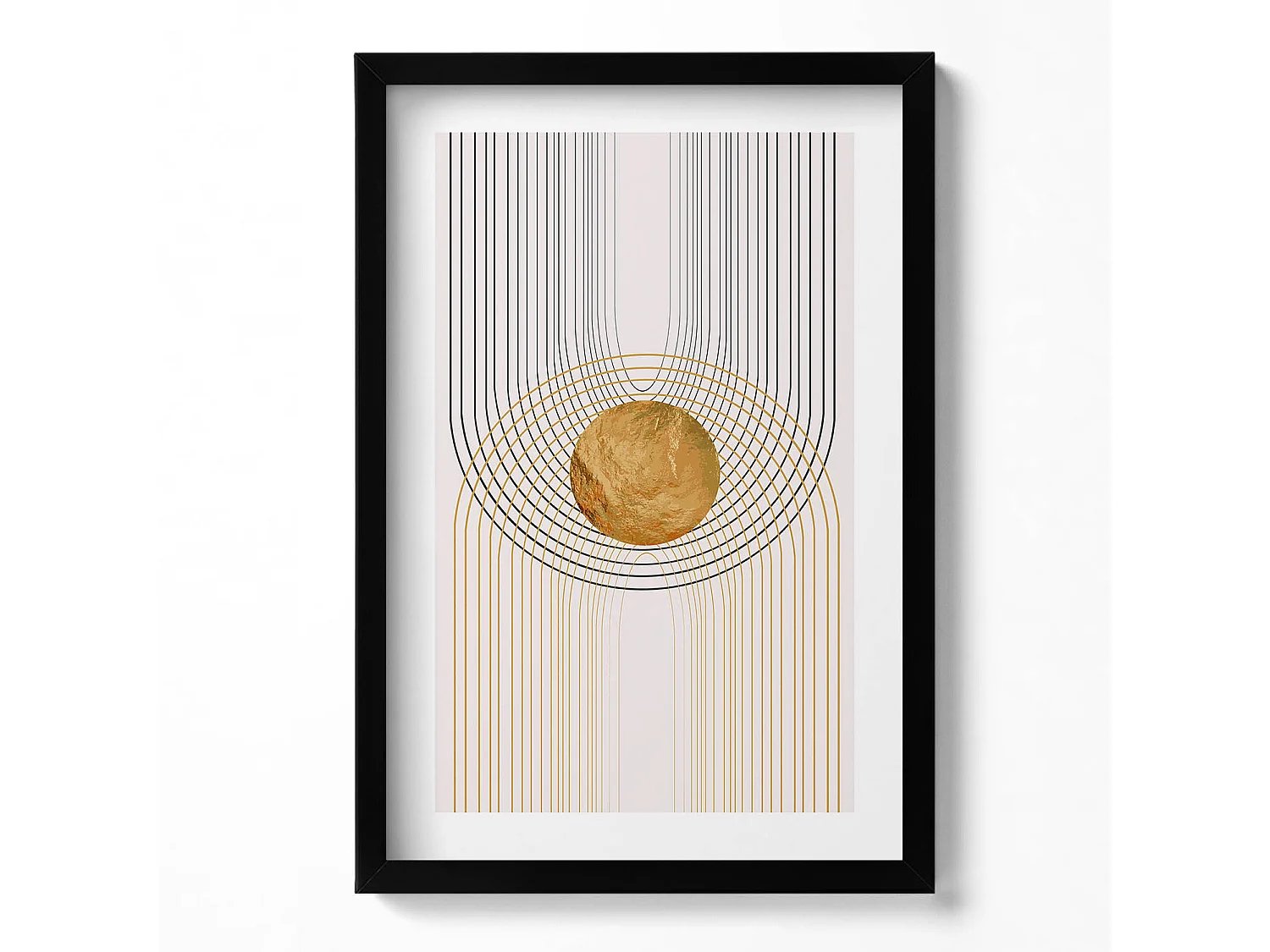 Dekoratives Gemälde mit schwarzem Rahmen, fließende goldene Formen auf beigem Hintergrund, 40 x 60 cm – perfekt für das Wohn- oder Schlafzimmer