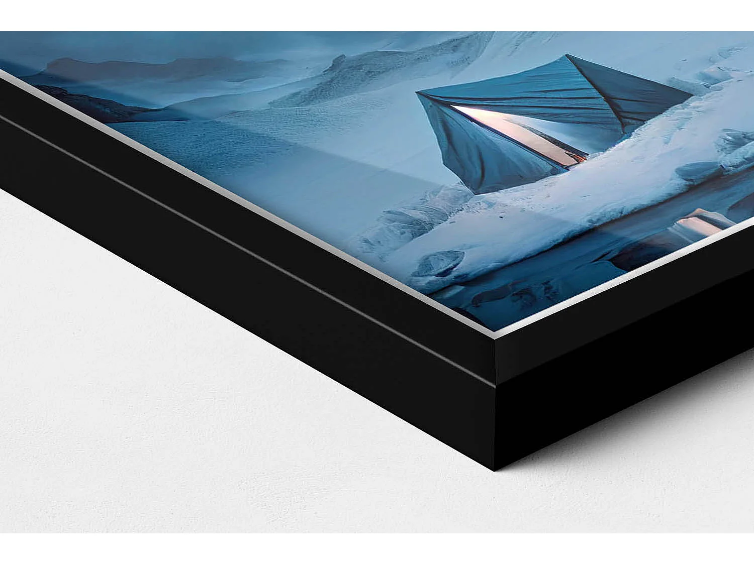 Dekoratives Gemälde mit schwarzem Rahmen, Zelt in den Bergen Islands 20 x 30 cm – Perfekt für das Wohn- oder Schlafzimmer