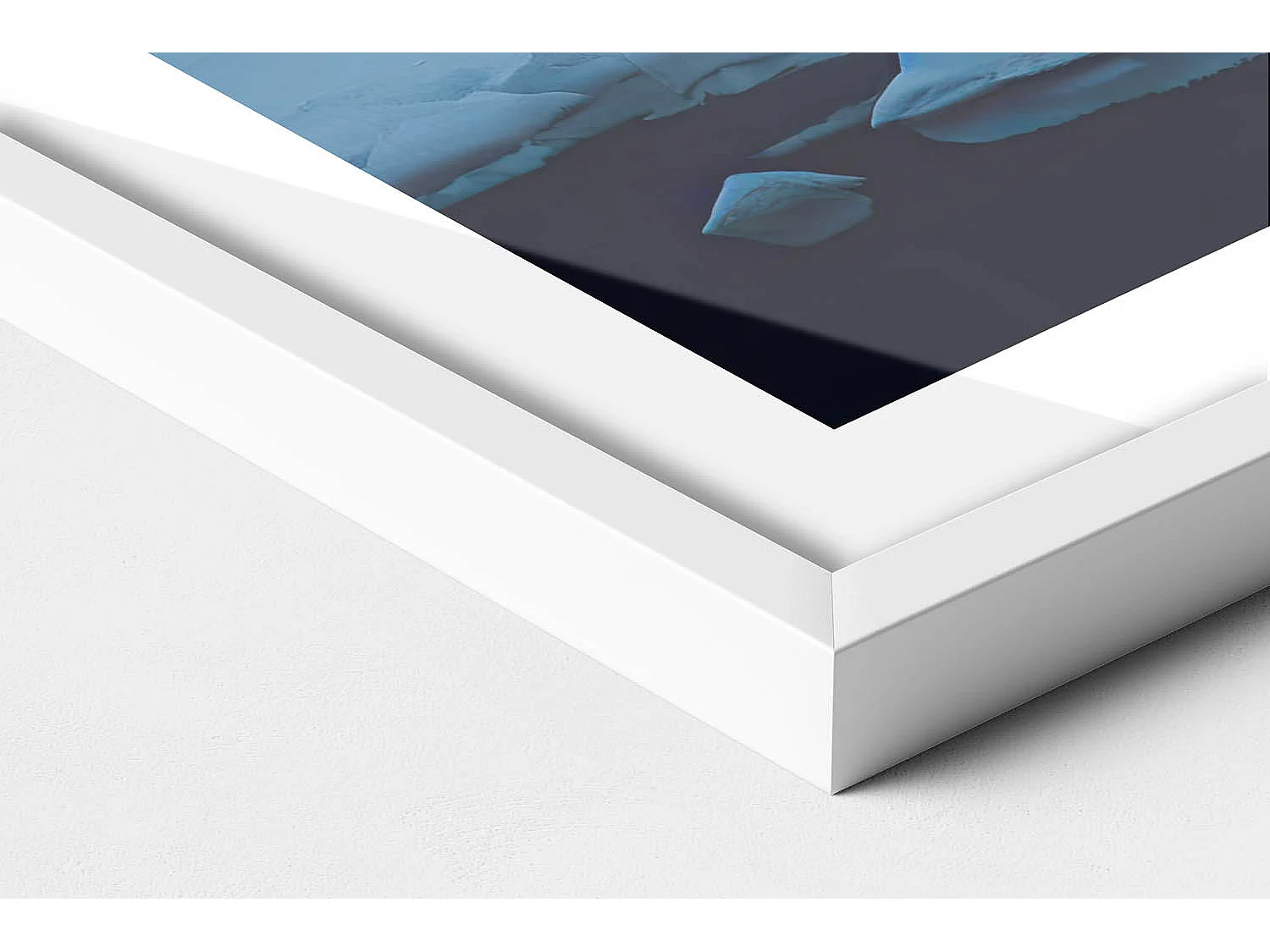 Tableau décoratif avec cadre blanc, Tente dans les montagnes d'Islande 80 x 60 cm– Parfait pour le salon ou la chambre