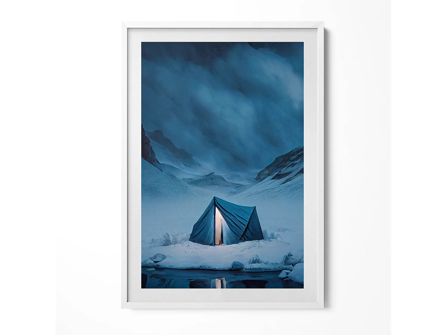 Tableau décoratif avec cadre blanc, Tente dans les montagnes d'Islande 70 x 100 cm– Parfait pour le salon ou la chambre