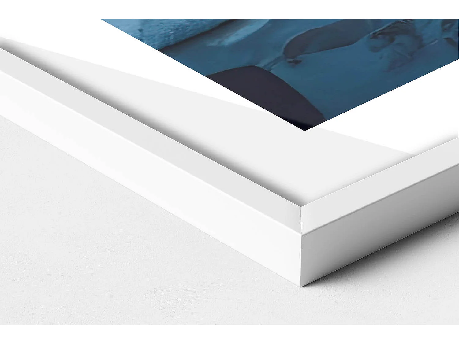 Tableau décoratif avec cadre blanc, Tente dans les montagnes d'Islande 70 x 100 cm– Parfait pour le salon ou la chambre