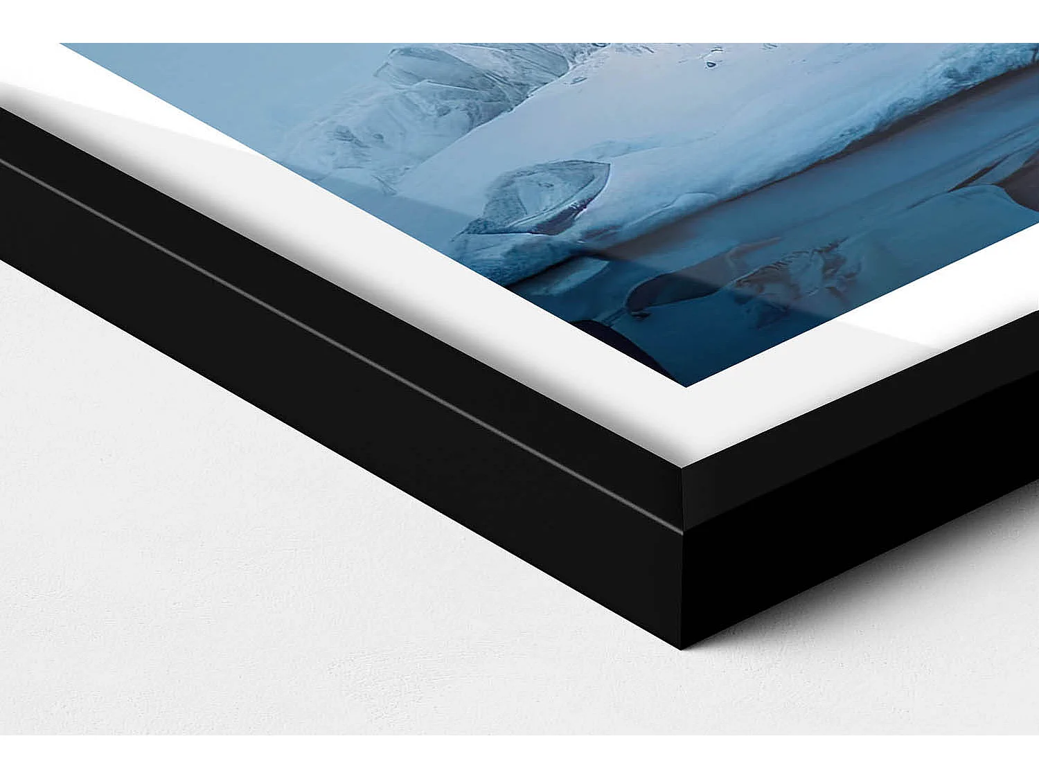 Dekoratives Gemälde mit schwarzem Rahmen, Zelt in den Bergen Islands 40 x 60 cm – Perfekt für das Wohn- oder Schlafzimmer