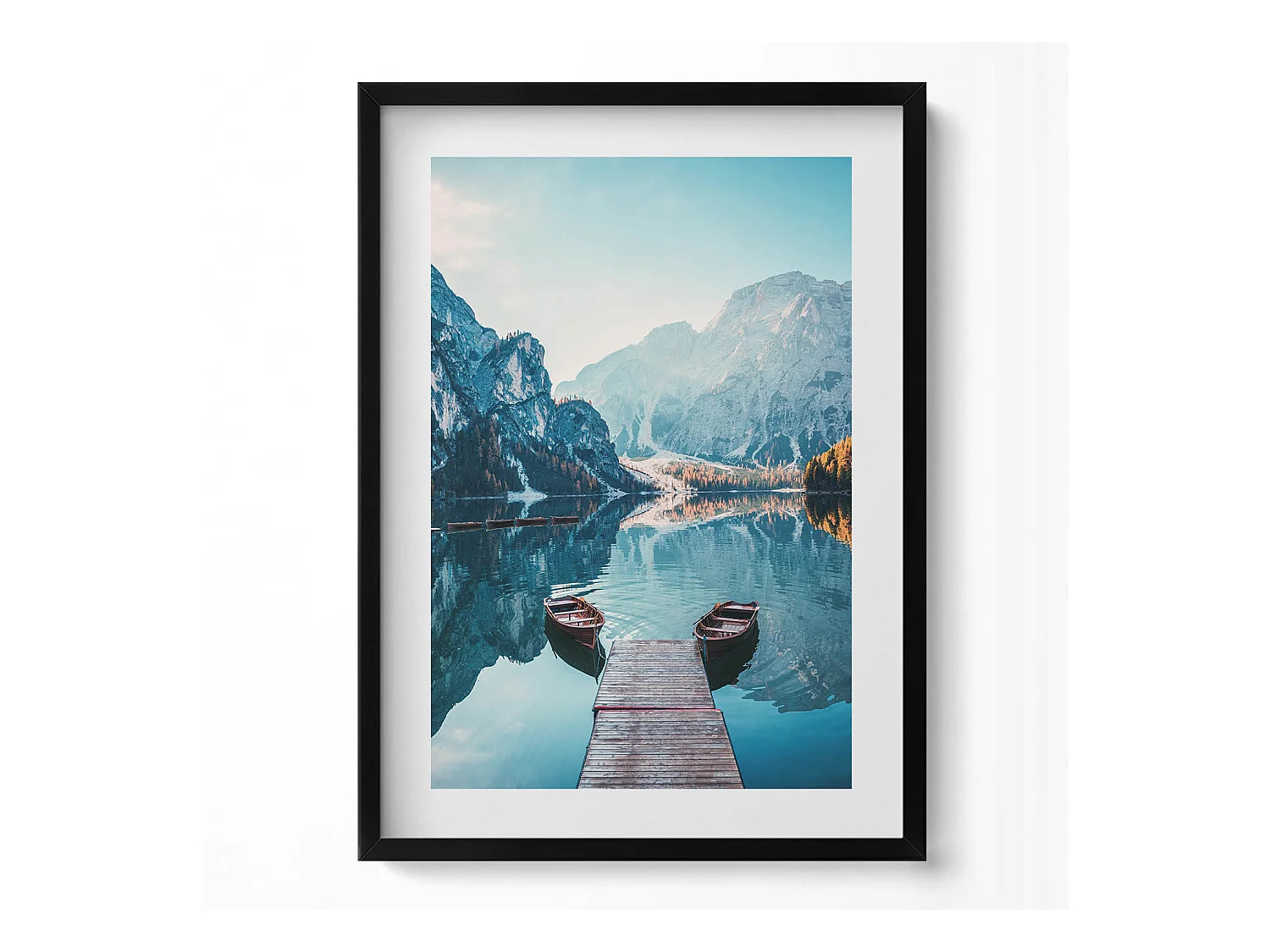 Tableau décoratif avec cadre noir, Bateaux sur le lac 50 x 70 cm– Parfait pour le salon ou la chambre