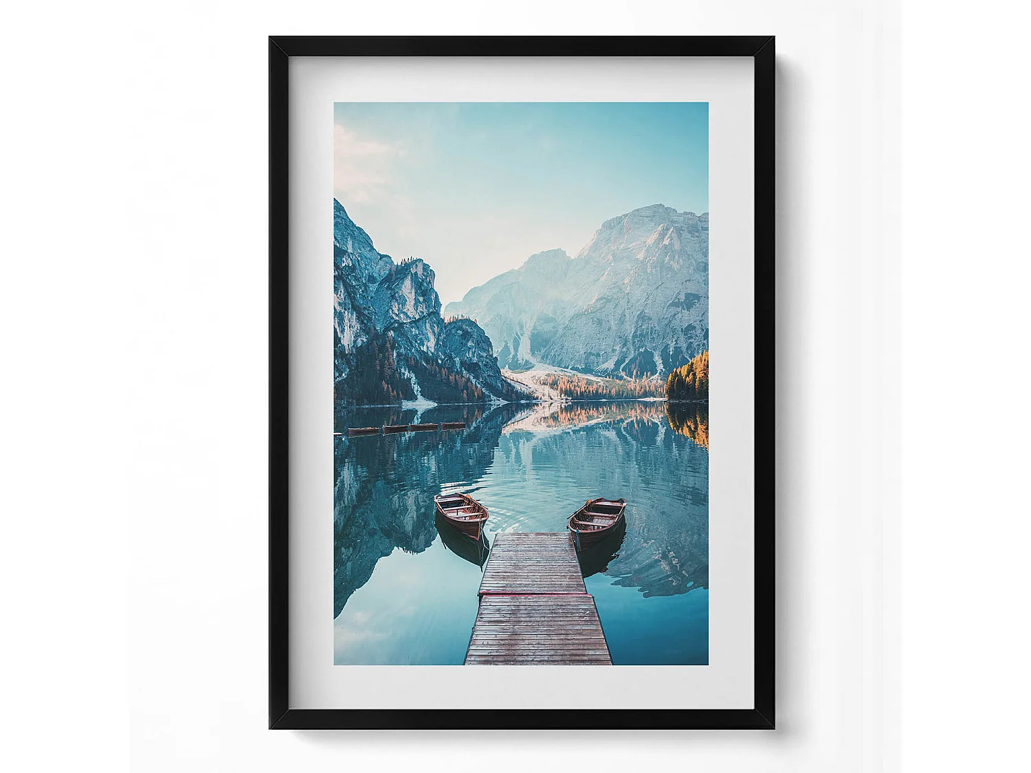 Tableau décoratif avec cadre noir, Bateaux sur le lac 50 x 70 cm– Parfait pour le salon ou la chambre