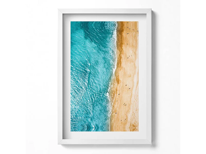 Decoratief schilderij met witte lijst, Sea Beach People 40 x 60 cm – Perfect voor de woon- of slaapkamer