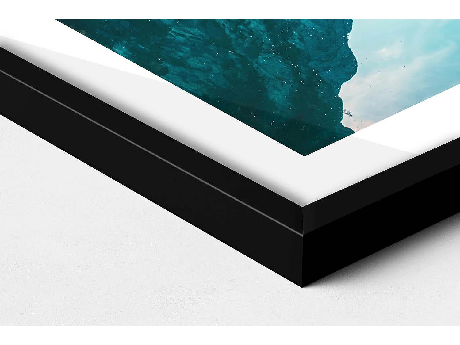 Tableau décoratif avec cadre noir, Bateaux sur le lac 50 x 50 cm – Parfait pour le salon ou la chambre