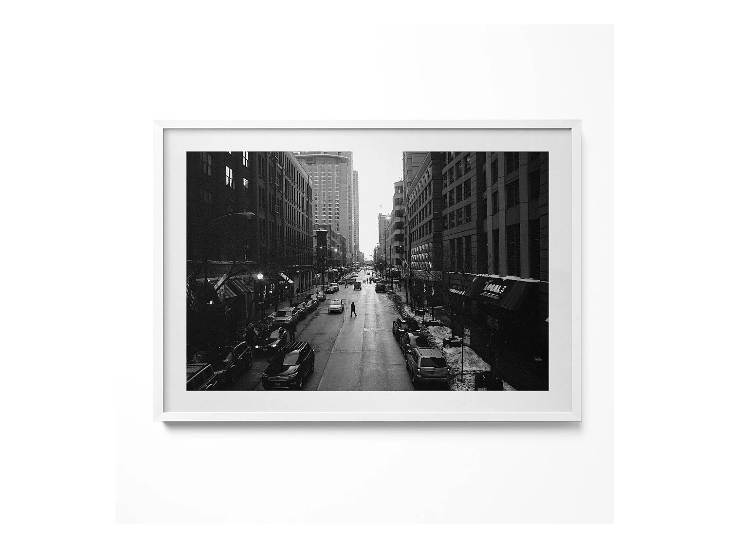 Tableau décoratif avec cadre blanc, Rues noires et blanches de Chicago 100 x 70 cm– Parfait pour le salon ou la chambre