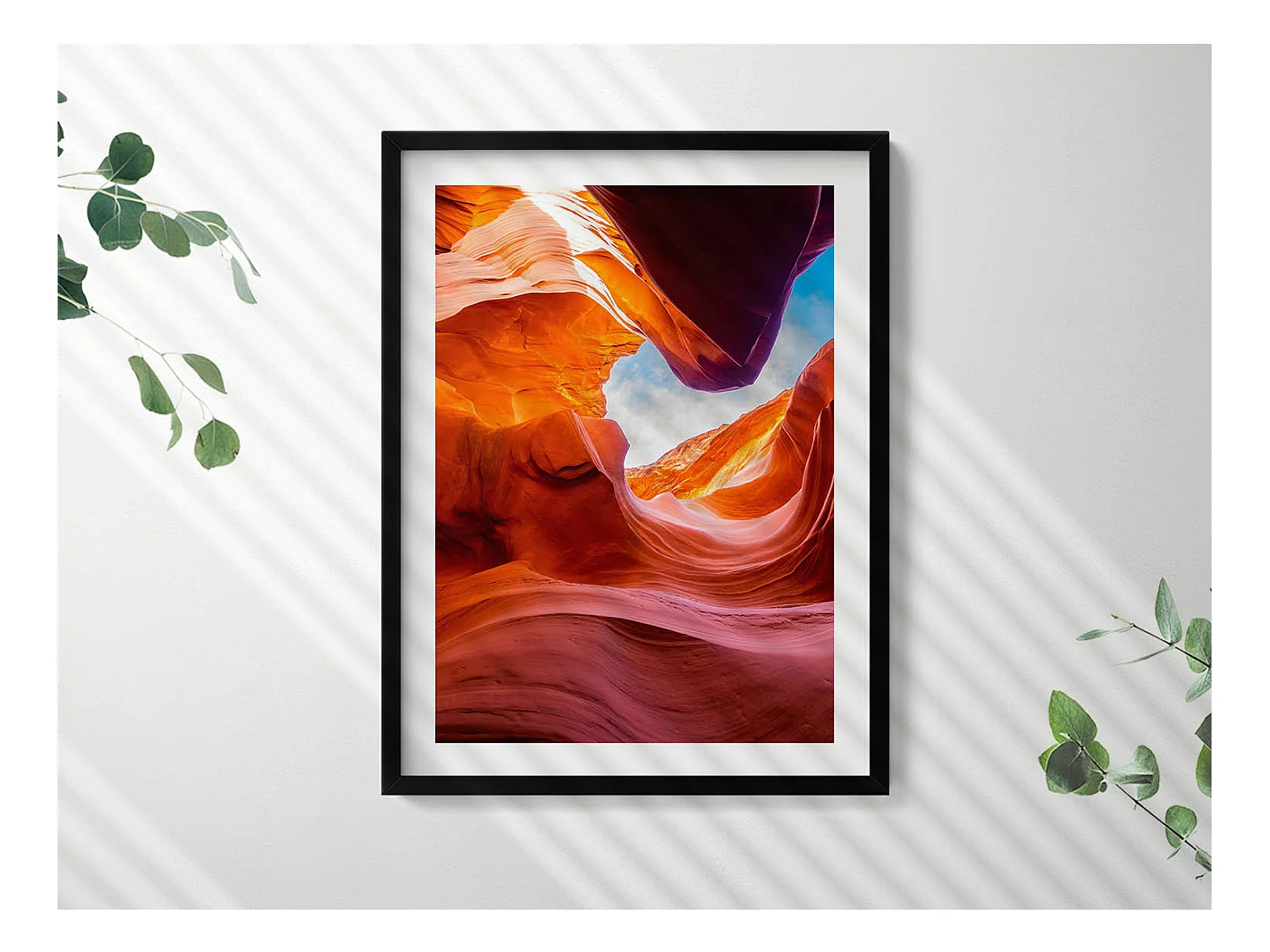 Dekoratives Gemälde mit schwarzem Rahmen, Felsige Landschaft des Canyons 60 x 80 cm – Perfekt für das Wohn- oder Schlafzimmer