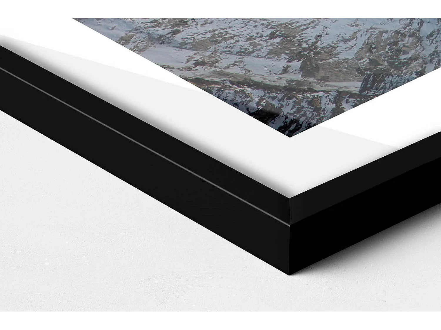 Dekoratives Gemälde mit schwarzem Rahmen, fließende goldene Formen auf beigem Hintergrund, 100 x 70 cm – perfekt für das Wohn- oder Schlafzimmer