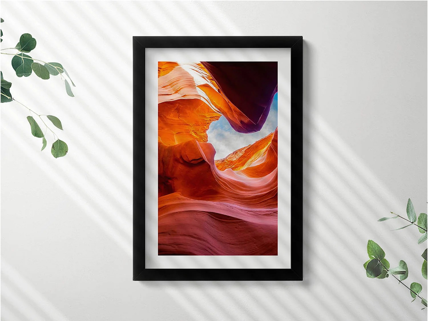 Dekoratives Gemälde mit schwarzem Rahmen, Rocky Canyon Landschaft 20 x 30 cm – Perfekt für das Wohn- oder Schlafzimmer