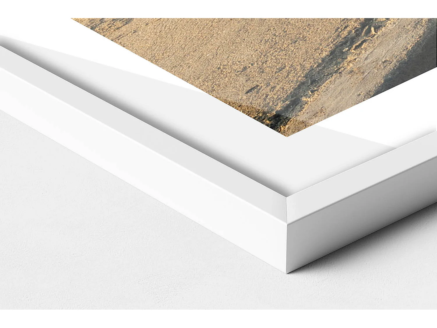 Dekoratives Gemälde mit weißem Rahmen, Blaues Auto am Meer 100 x 70 cm – Perfekt für das Wohn- oder Schlafzimmer