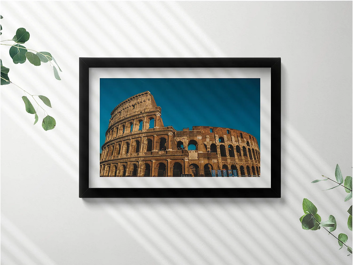 Tableau décoratif avec cadre noir, Colisée en Italie 30 x 20 cm – Parfait pour le salon ou la chambre