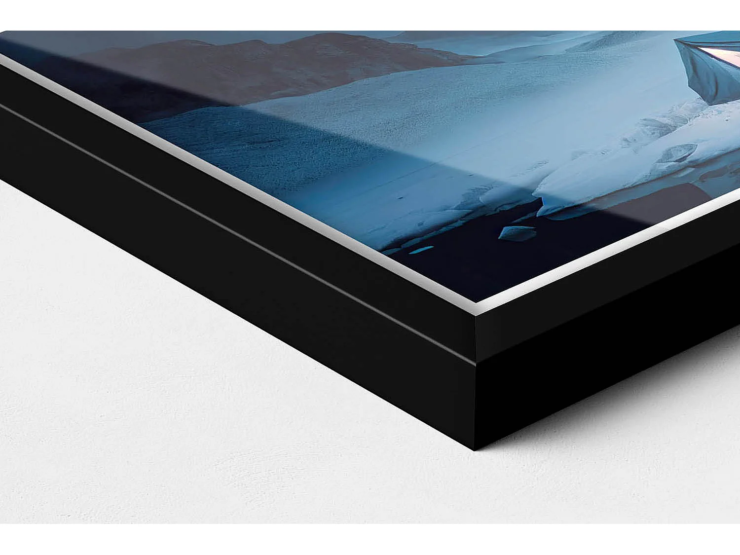 Dekoratives Gemälde mit schwarzem Rahmen, Zelt in den Bergen Islands 30 x 20 cm – Perfekt für das Wohn- oder Schlafzimmer