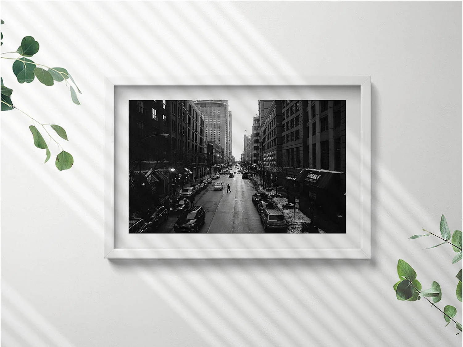 Dekoratives Gemälde mit weißem Rahmen, Schwarz-weiße Straßen von Chicago 60 x 40 cm – Perfekt für das Wohn- oder Schlafzimmer