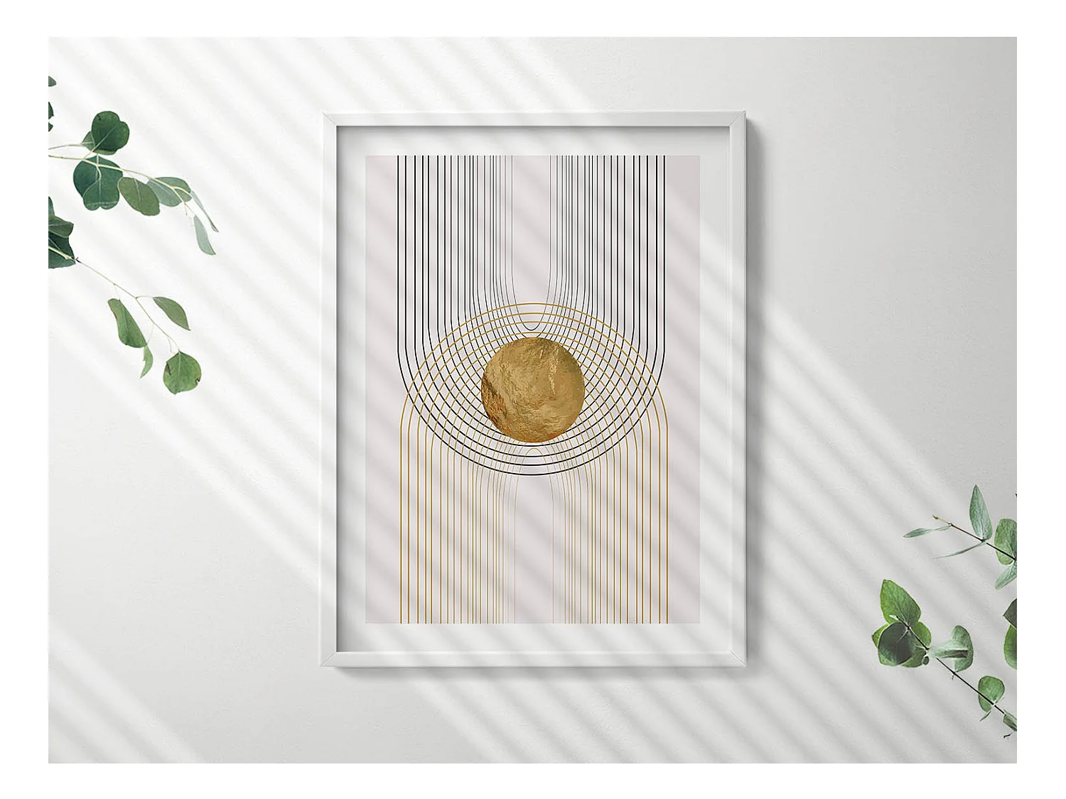 Tableau décoratif avec cadre blanc, Formes dorées fluides sur fond beige 60 x 80 cm– Parfait pour le salon ou la chambre