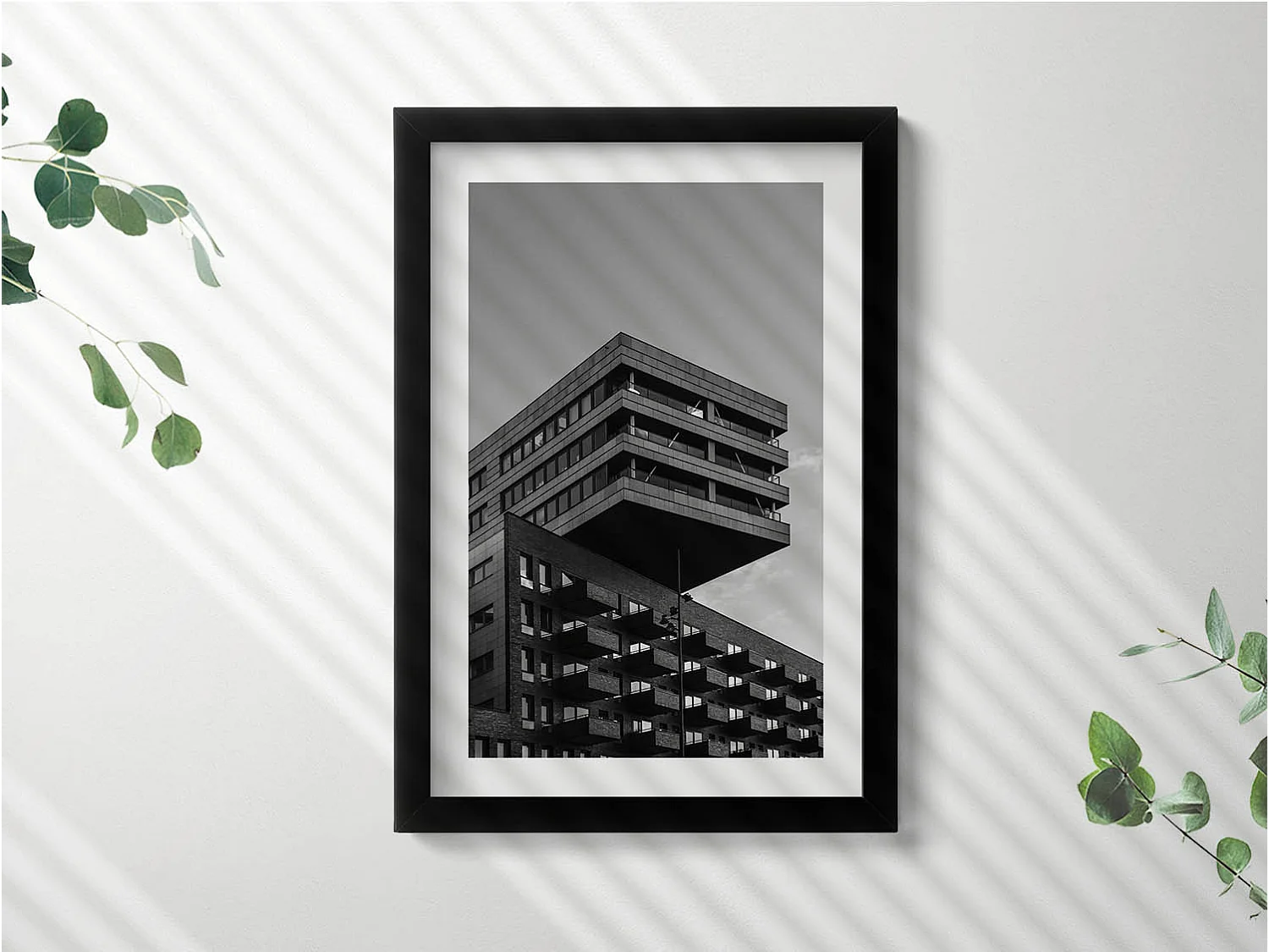 Dekoratives Gemälde mit schwarzem Rahmen, Architektur in Amsterdam 20 x 30 cm – Perfekt für das Wohn- oder Schlafzimmer