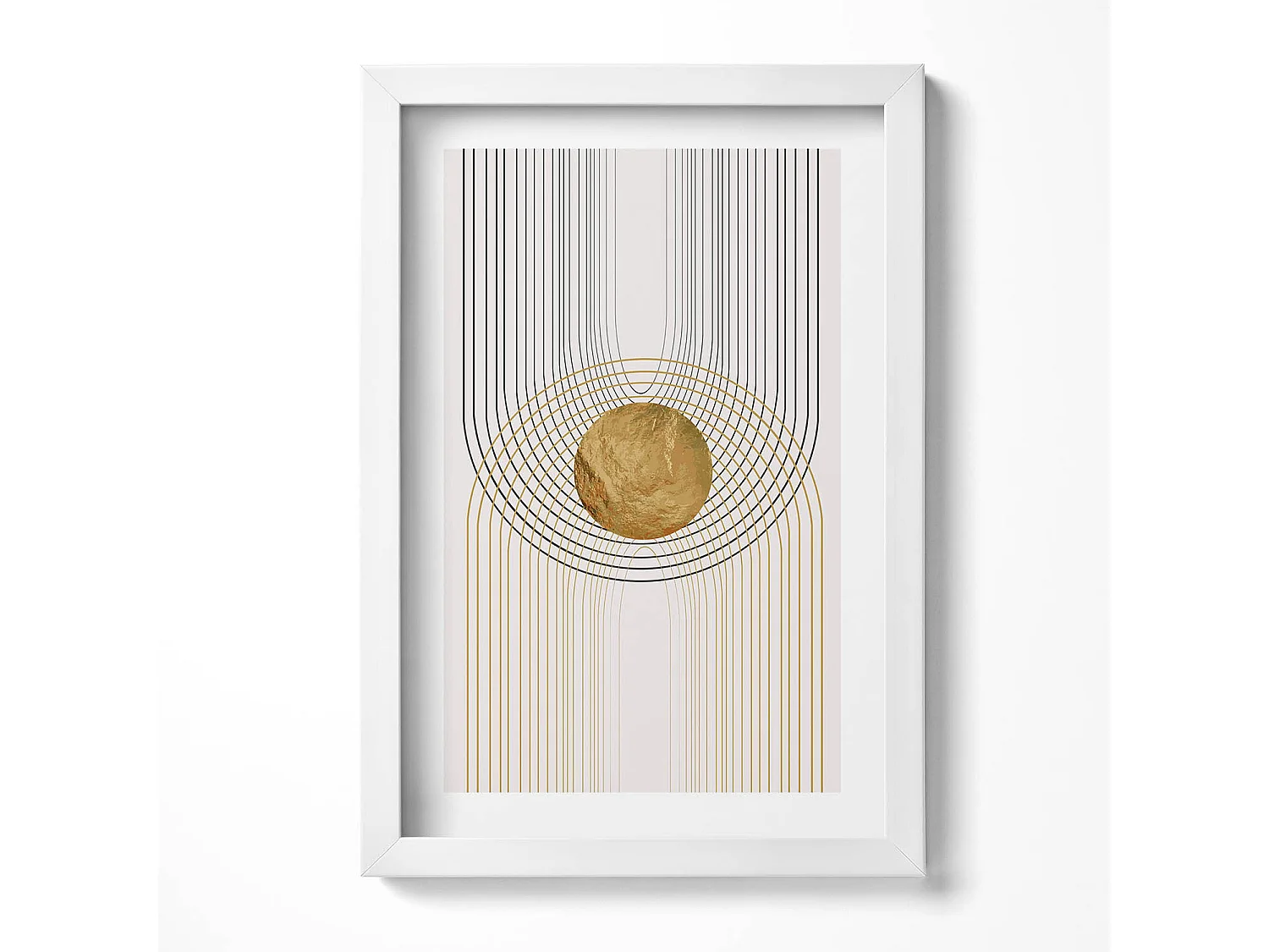 Tableau décoratif avec cadre blanc, Formes dorées fluides sur fond beige 20 x 30 cm – Parfait pour le salon ou la chambre