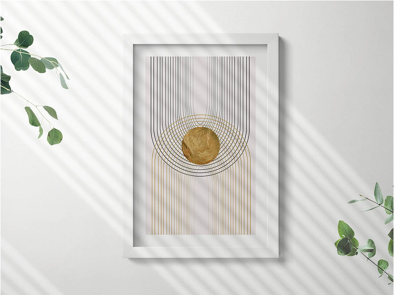 Tableau décoratif avec cadre blanc, Formes dorées fluides sur fond beige 20 x 30 cm – Parfait pour le salon ou la chambre