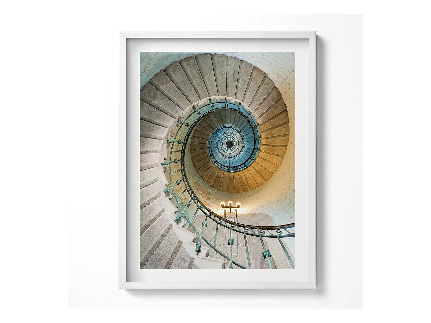 Dekoratives Gemälde mit weißem Rahmen, Wendeltreppe 60 x 80 cm – Perfekt für das Wohn- oder Schlafzimmer