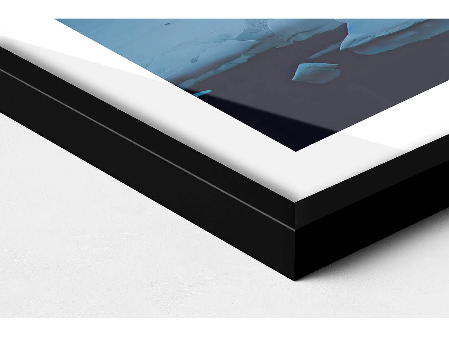 Dekoratives Gemälde mit schwarzem Rahmen, Zelt in den Bergen Islands 70 x 50 cm – Perfekt für das Wohn- oder Schlafzimmer