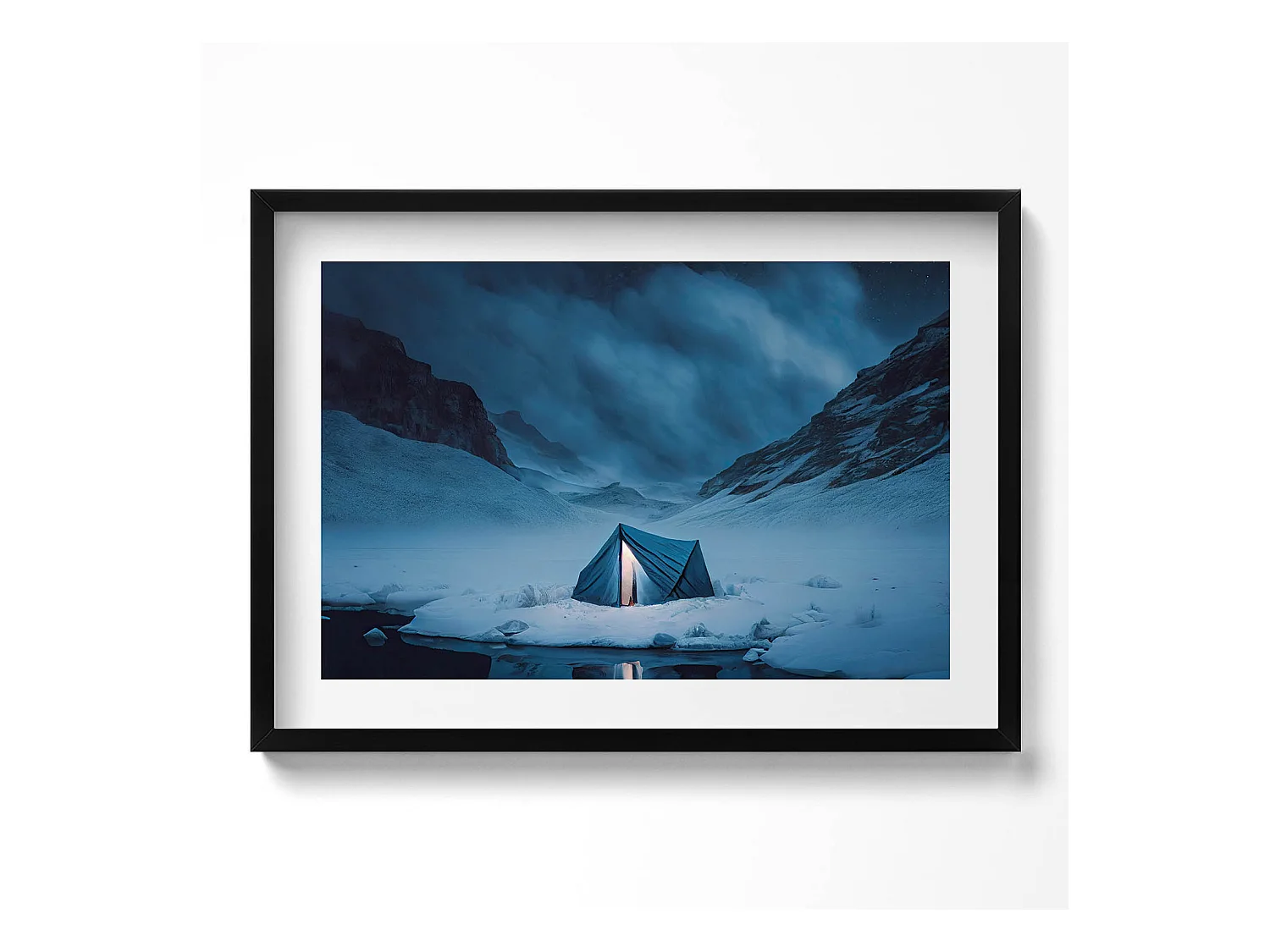 Tableau décoratif avec cadre noir, Tente dans les montagnes d'Islande 70 x 50 cm– Parfait pour le salon ou la chambre