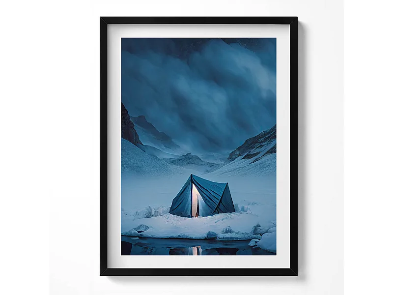 Decoratief schilderij met zwarte lijst, Tent in de bergen van IJsland 60 x 80 cm – Perfect voor de woon- of slaapkamer