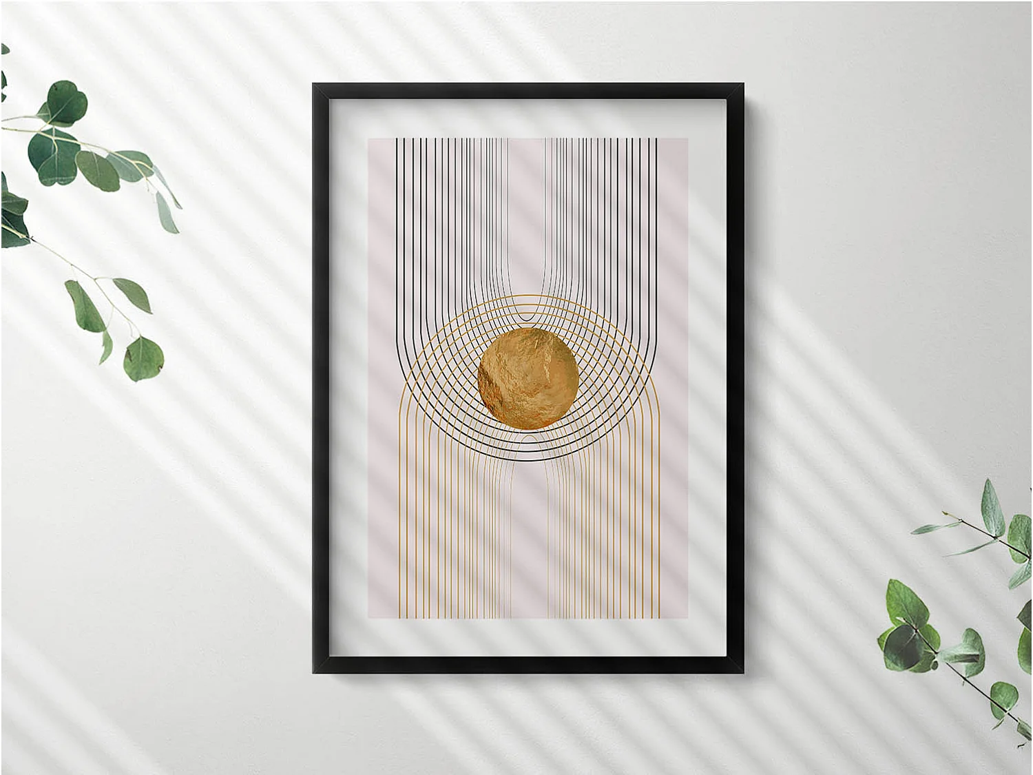 Dekoratives Gemälde mit schwarzem Rahmen, fließende goldene Formen auf beigem Hintergrund, 50 x 70 cm – perfekt für das Wohn- oder Schlafzimmer