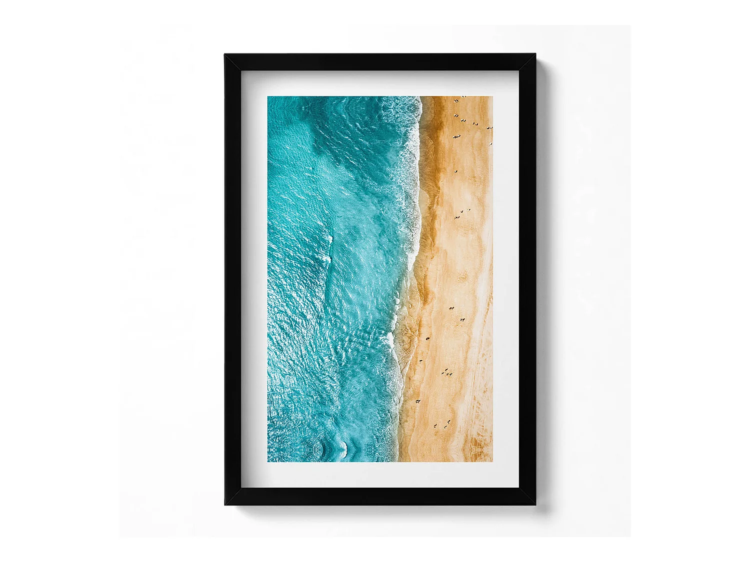 Tableau décoratif avec cadre noir, Gens de la plage de la mer 40 x 60 cm– Parfait pour le salon ou la chambre