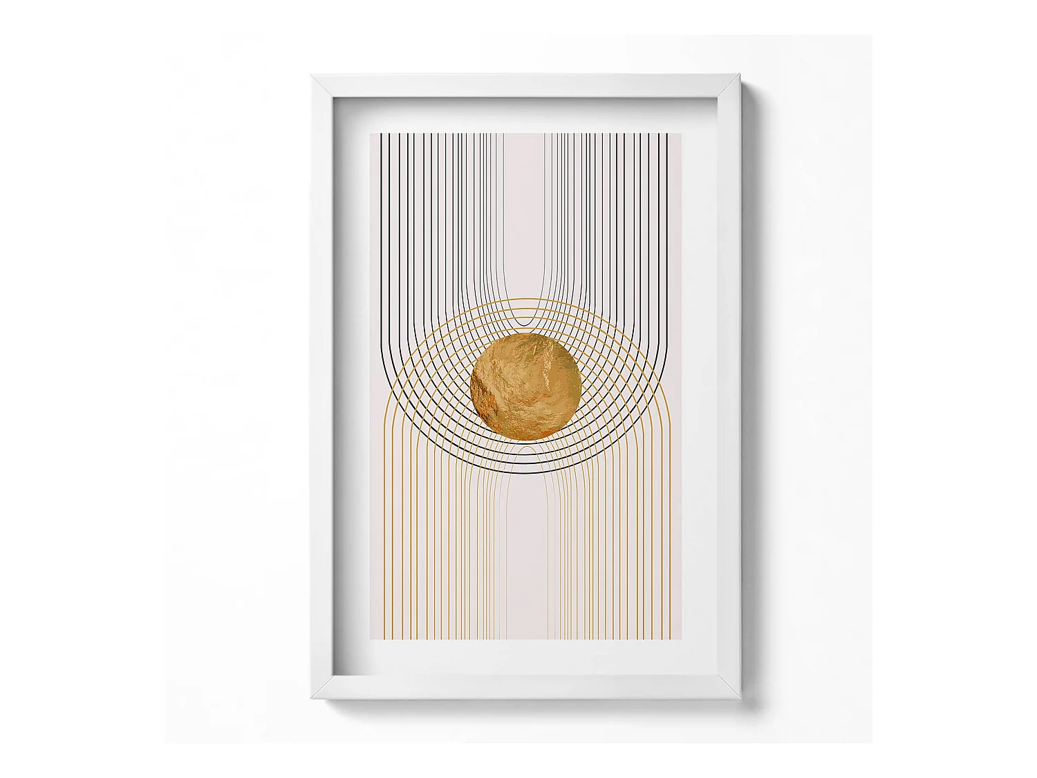 Tableau décoratif avec cadre blanc, Formes dorées fluides sur fond beige 40 x 60 cm– Parfait pour le salon ou la chambre