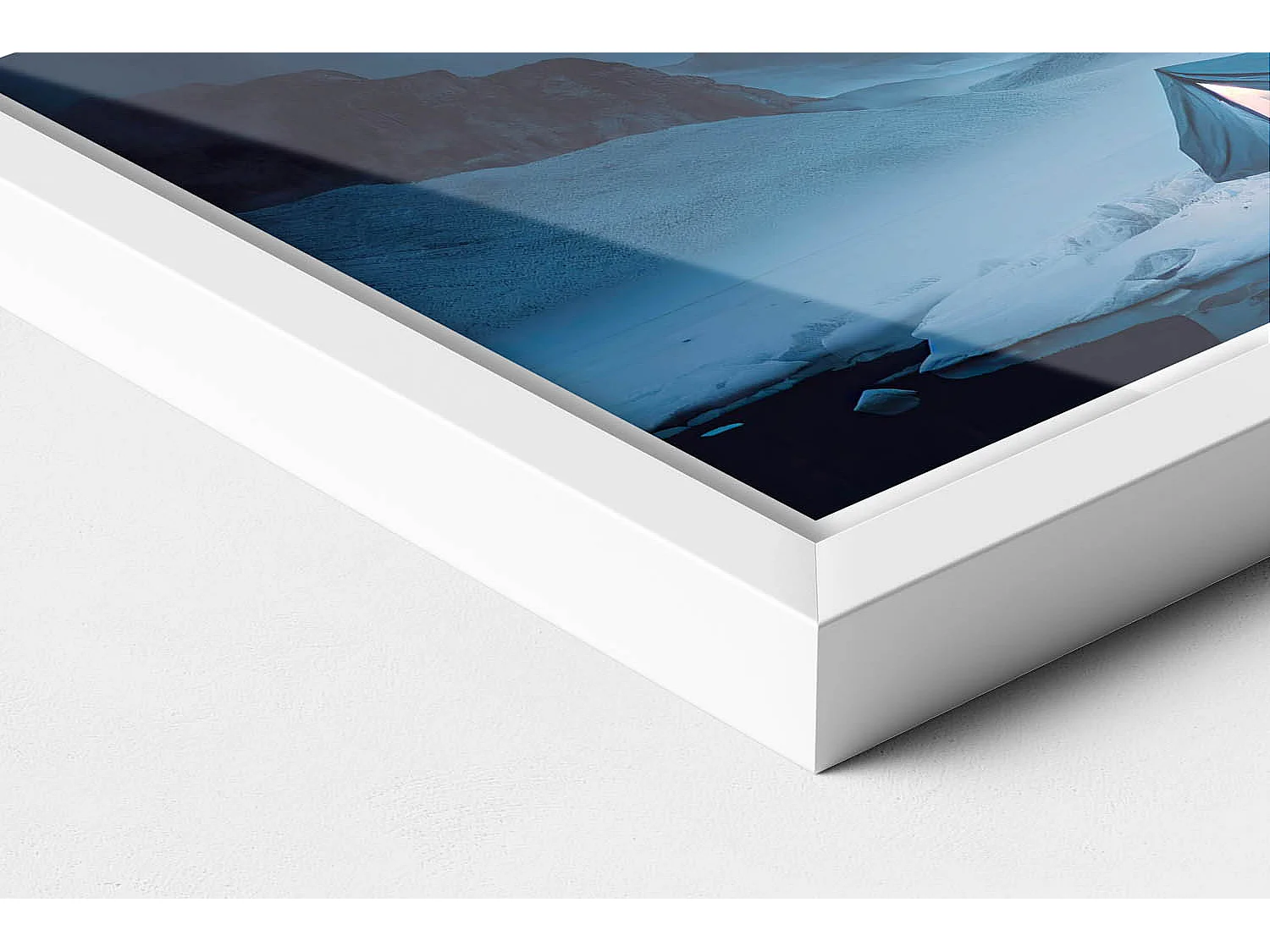 Tableau décoratif avec cadre blanc, Tente dans les montagnes d'Islande 30 x 20 cm – Parfait pour le salon ou la chambre