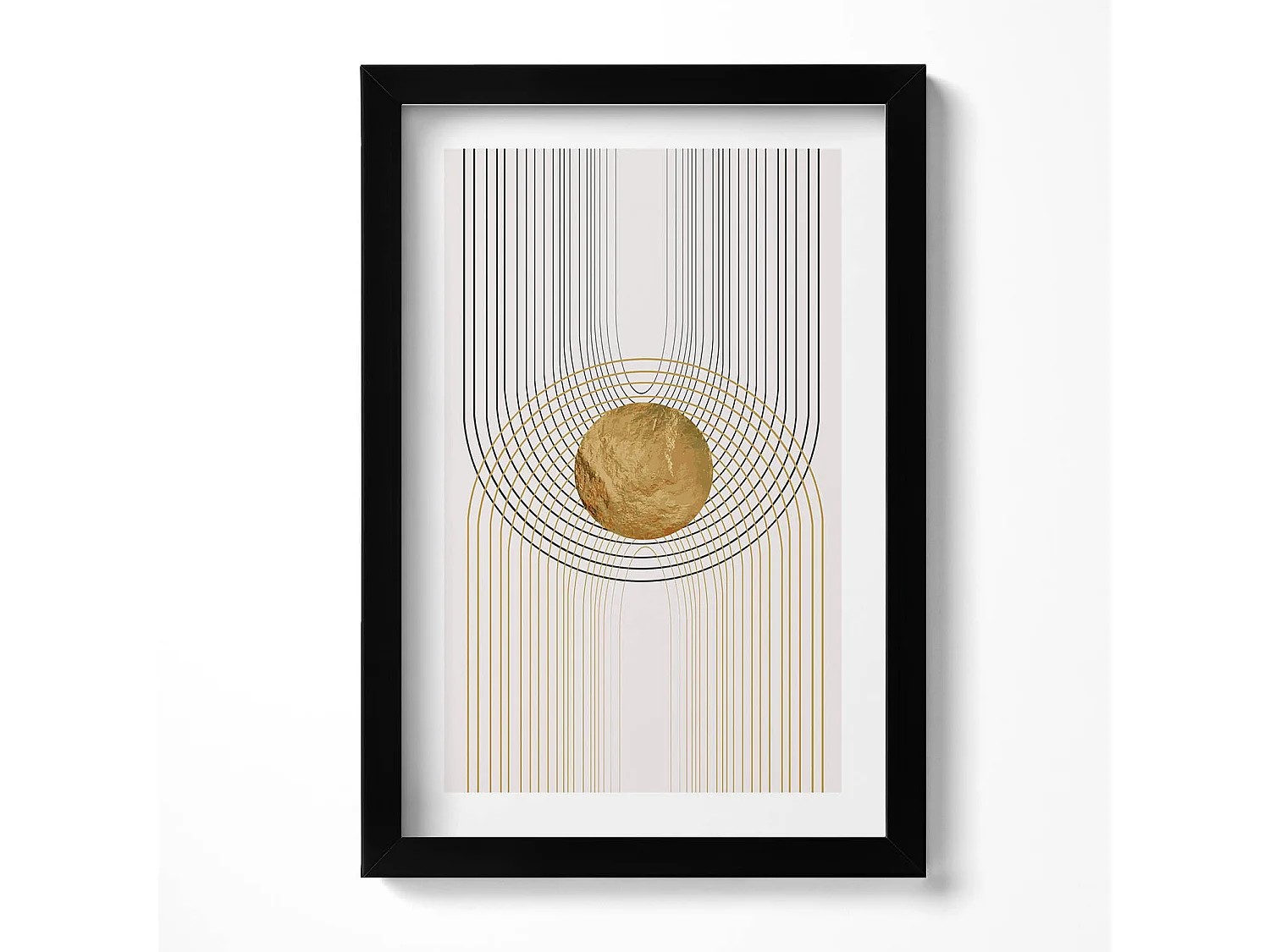 Decoratief schilderij met zwarte lijst, Vloeiende gouden vormen op beige achtergrond 20 x 30 cm - Perfect voor de woon- of slaapkamer