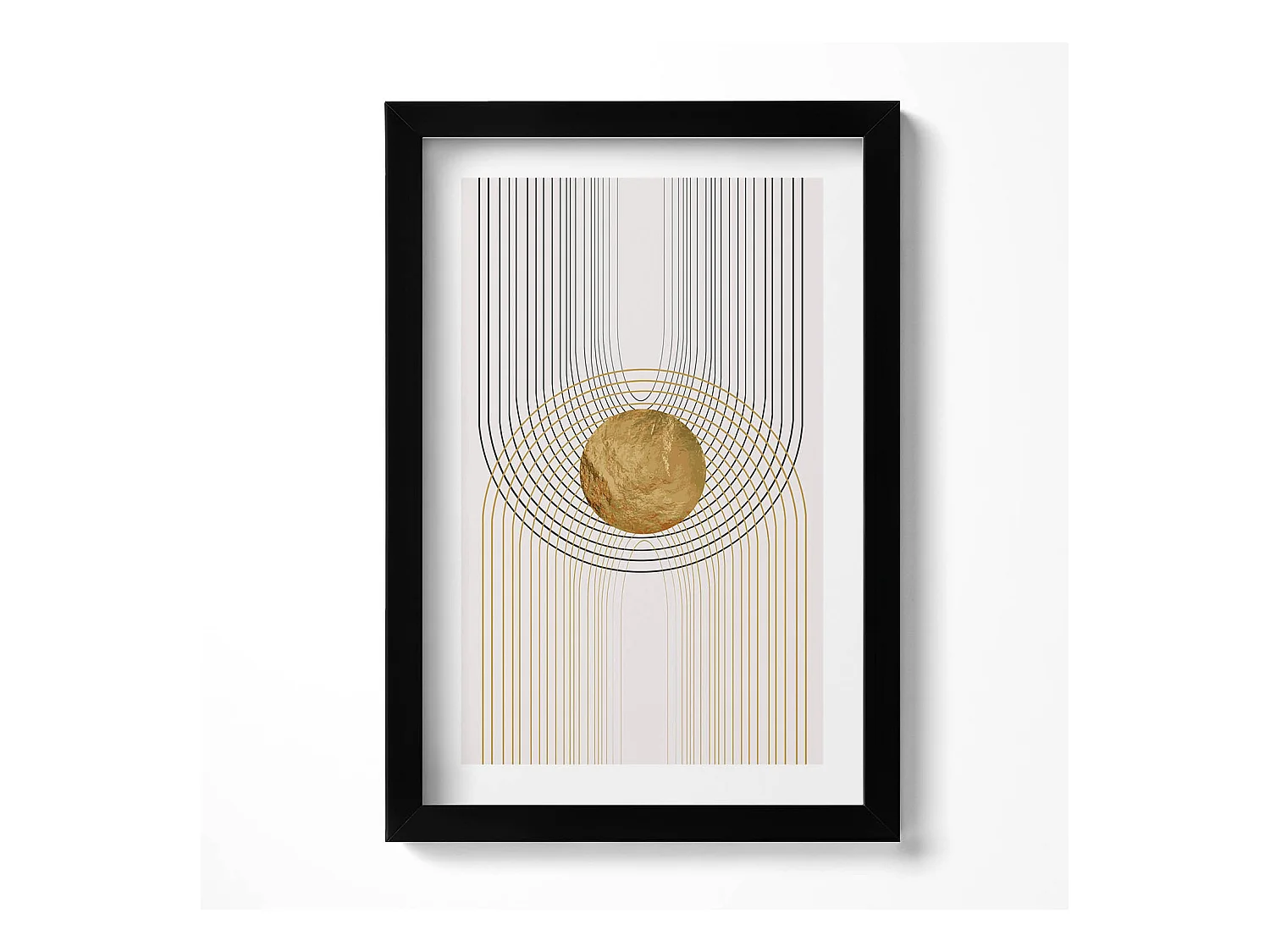 Tableau décoratif avec cadre noir, Formes dorées fluides sur fond beige 20 x 30 cm – Parfait pour le salon ou la chambre