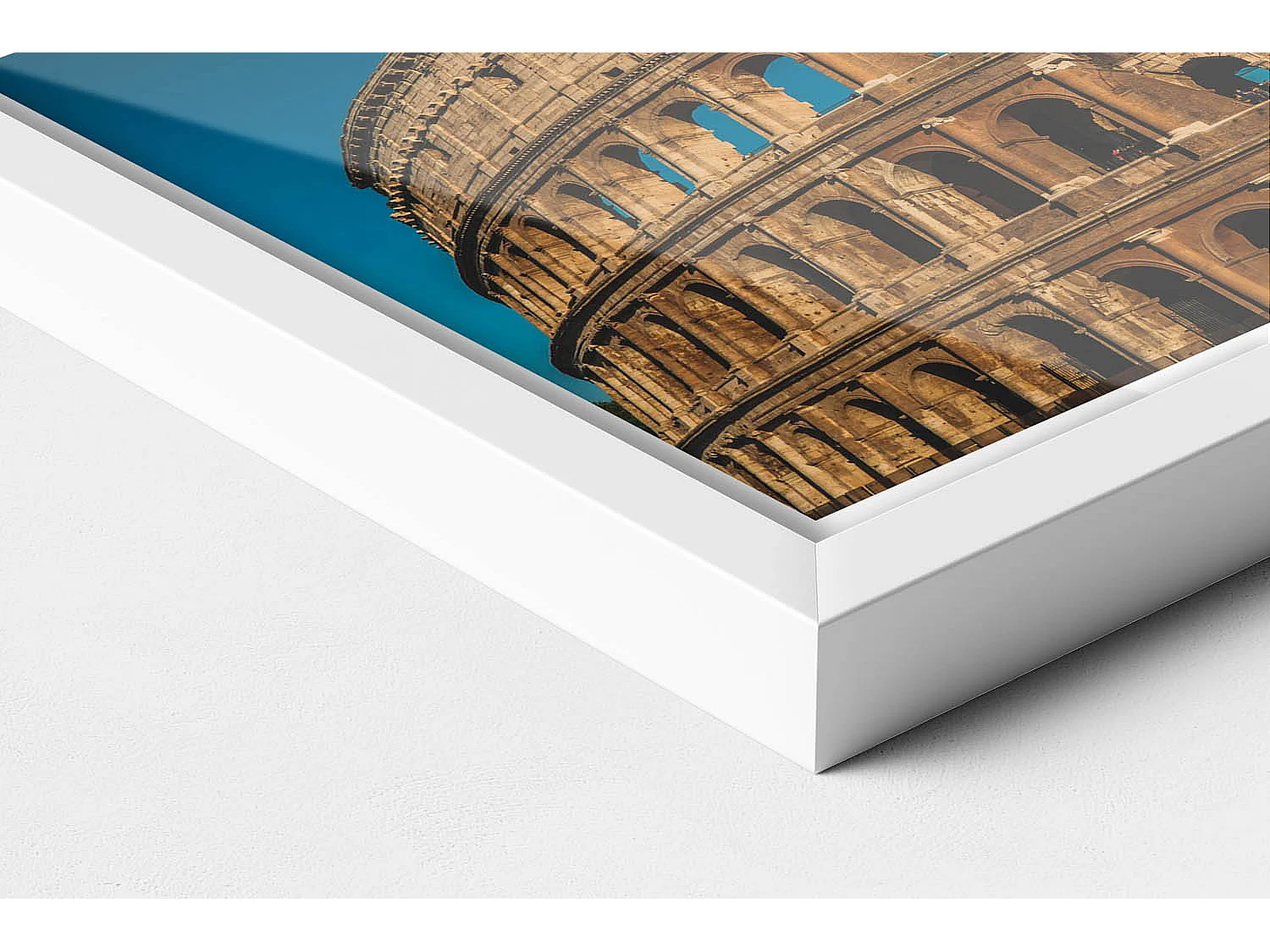 Dekoratives Gemälde mit weißem Rahmen, Kolosseum in Italien 30 x 20 cm – Perfekt für das Wohn- oder Schlafzimmer