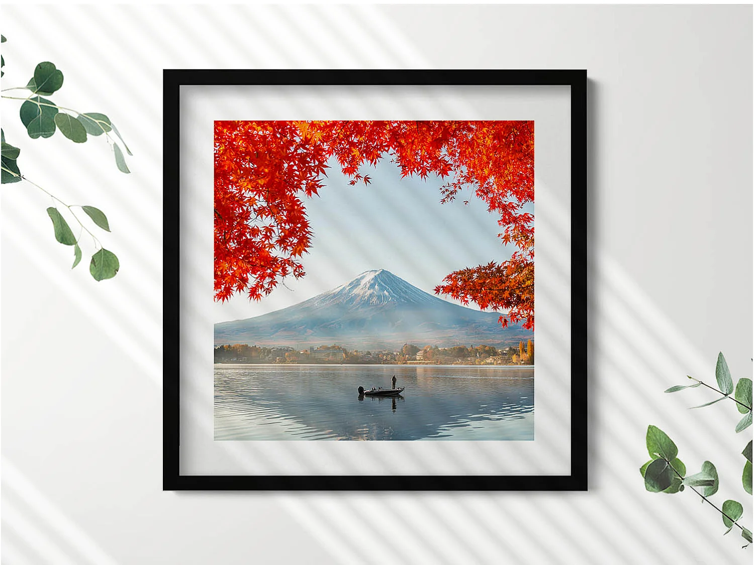 Decoratief schilderij met zwarte lijst, Landschap van de berg Fuji onder de rode boom 50 x 50 cm - Perfect voor de woon- of slaapkamer