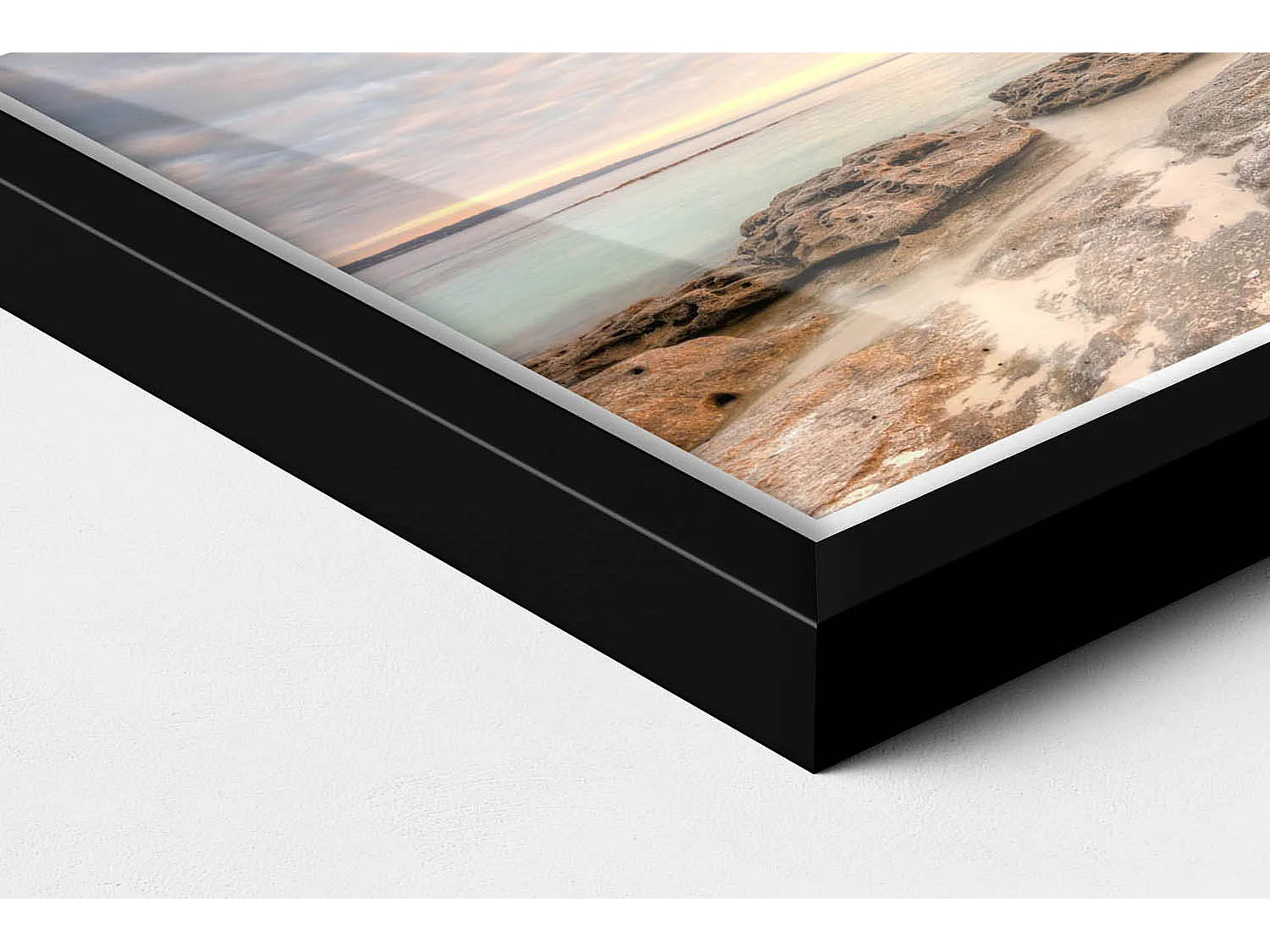 Tableau décoratif avec cadre noir, Paysage de plage, de mer et de ciel 30 x 20 cm – Parfait pour le salon ou la chambre