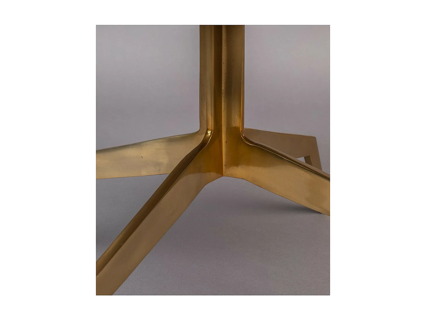 ARAL - Table Basse en Marbre Blanc avec Pieds Dorés