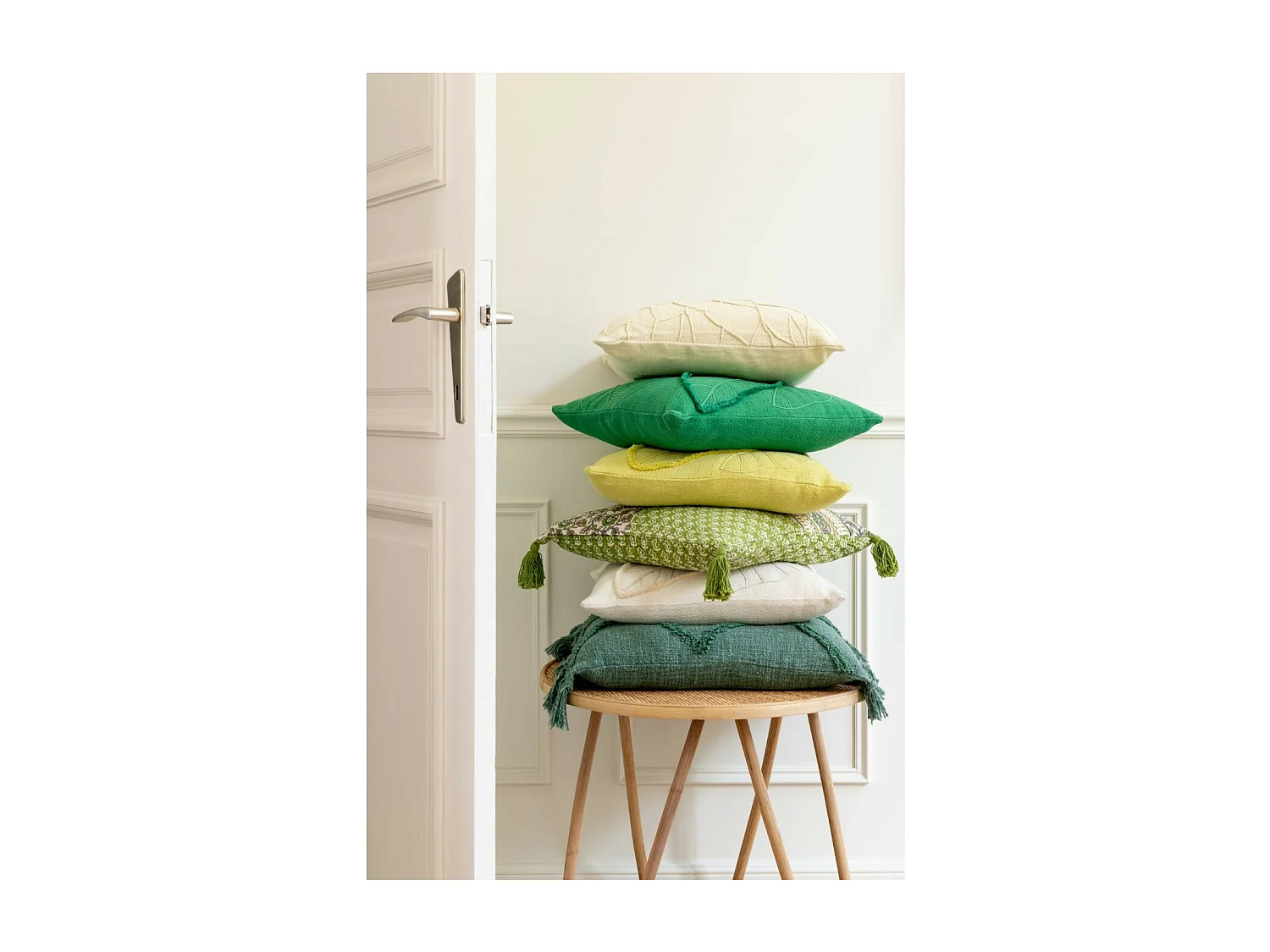 Table basse ronde en rotin naturel D60 - TARO