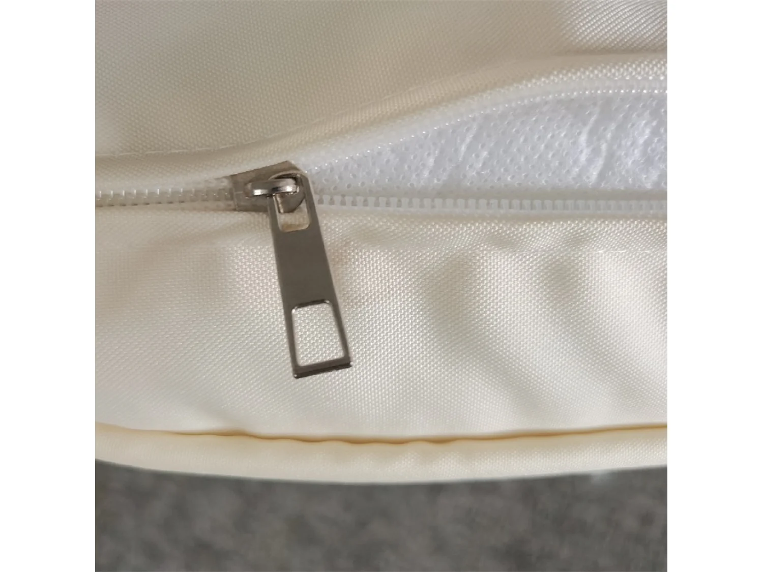 Set di mobili da giardino modulari a 6 posti in resina intrecciata - beige ALDABRA