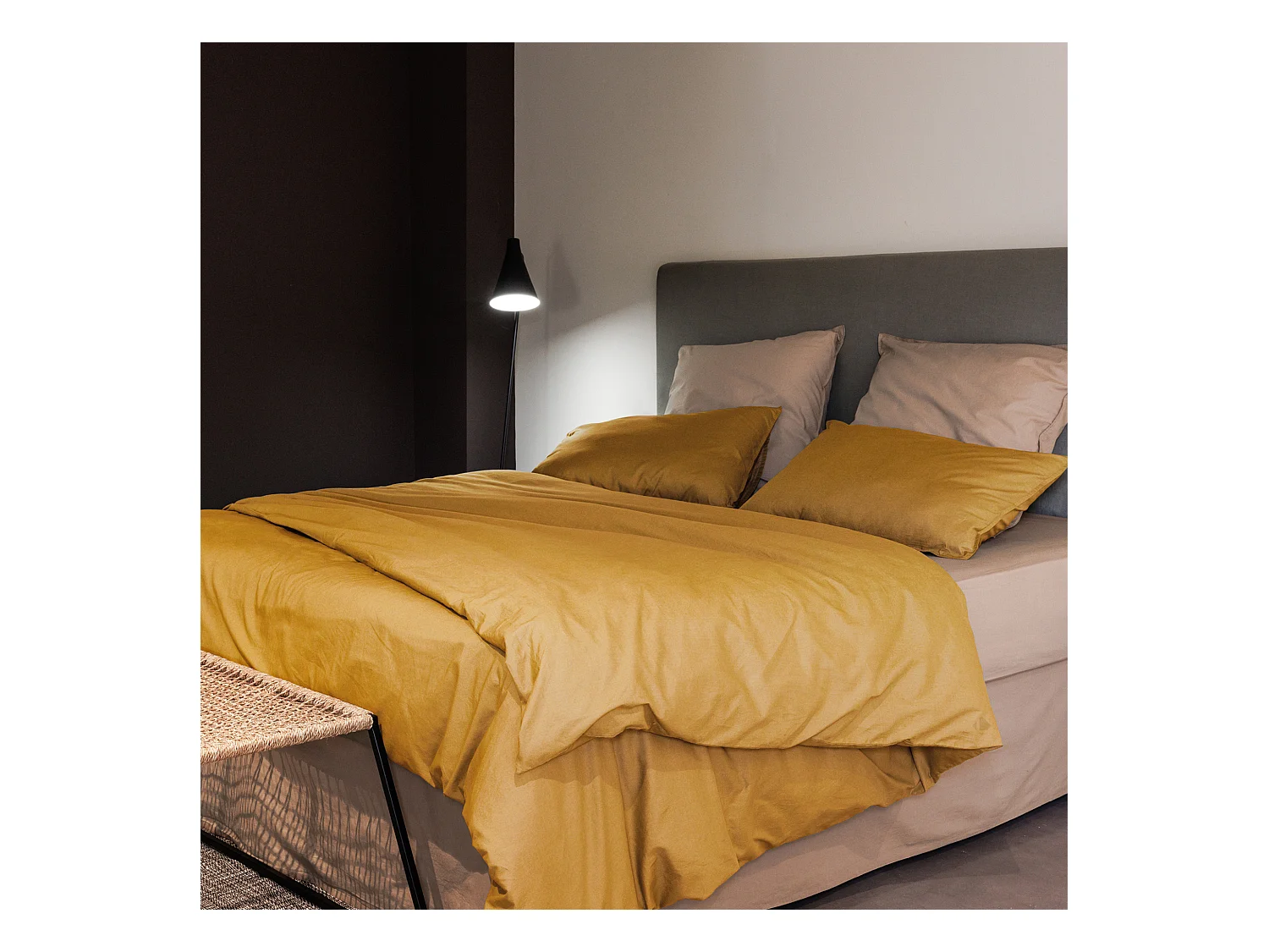 Parure de lit 140x200 cm et 65x65 cm coton lavé PALACE jaune curry 2 pièces