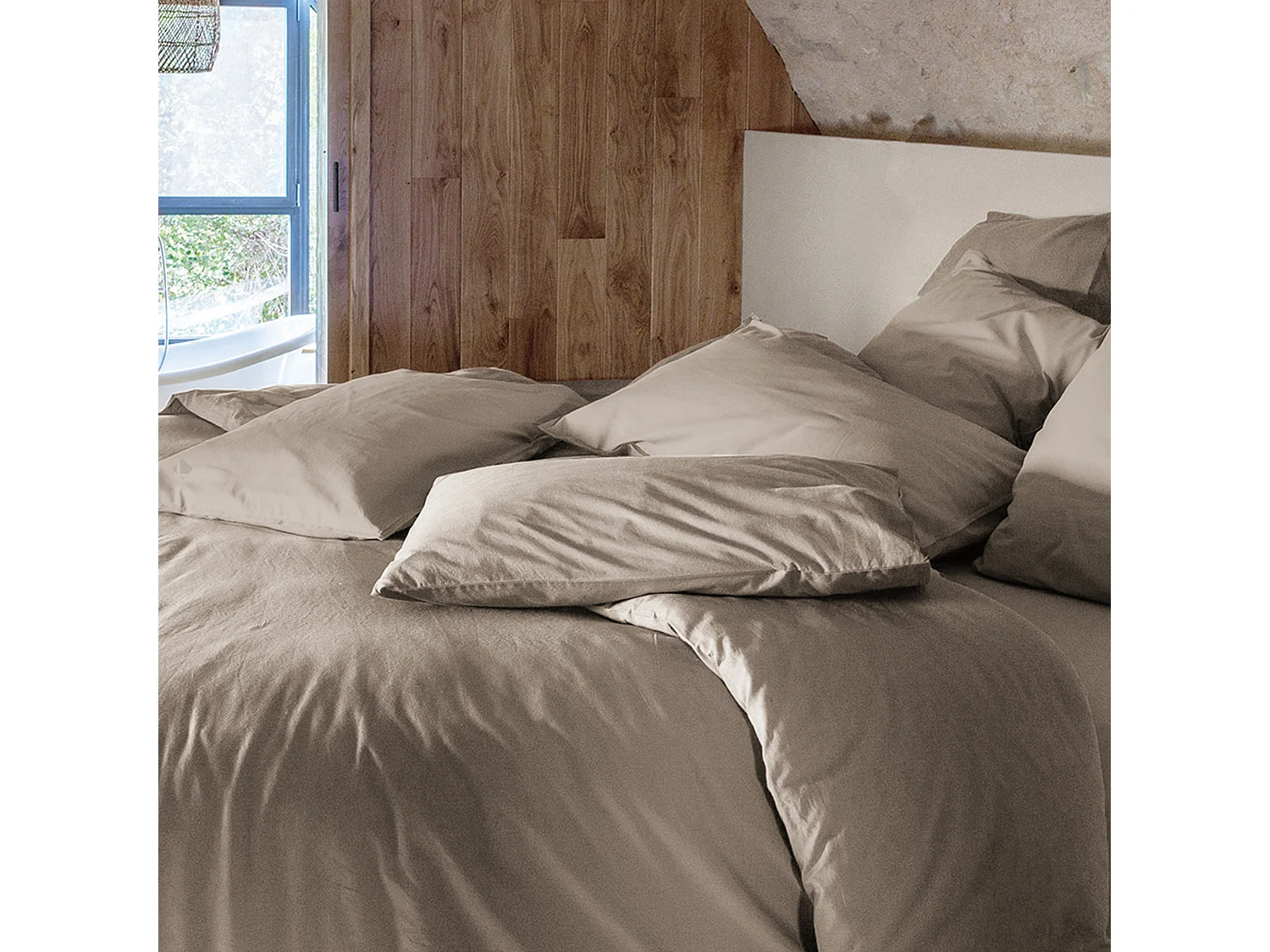 Parure de lit 260x240 cm et 65x65 cm coton lavé PALACE marron camel 3 pièces