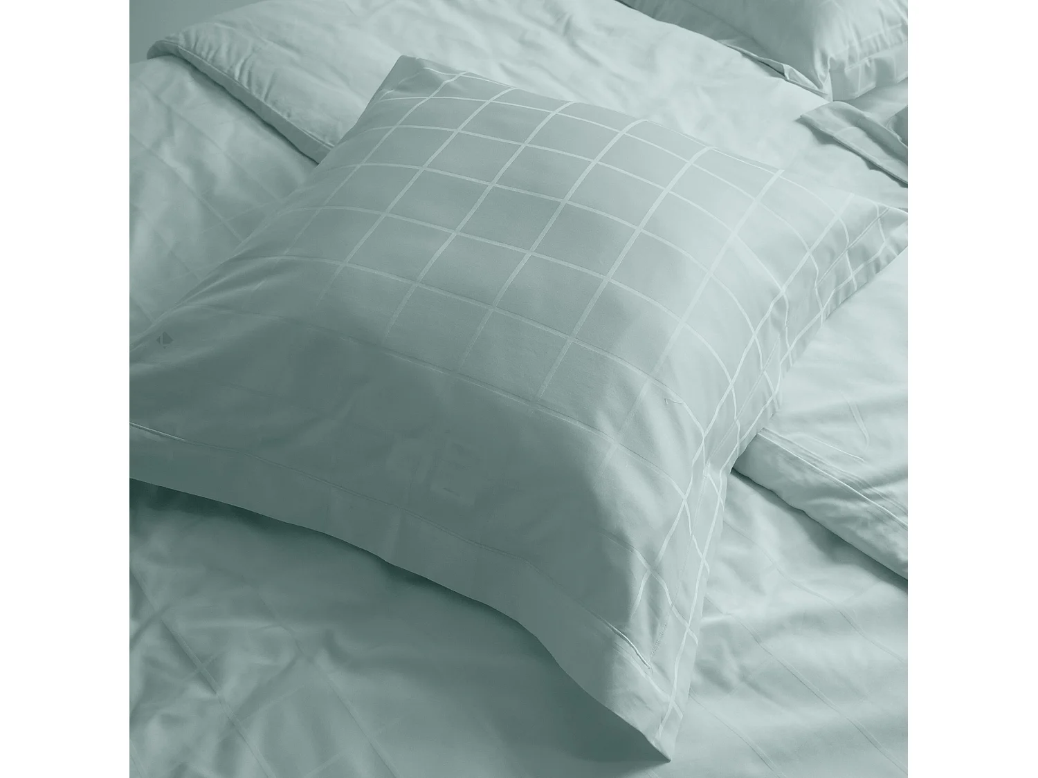 Taie d'oreiller 65x65 cm satin CONCERTO carreaux vert Lichen