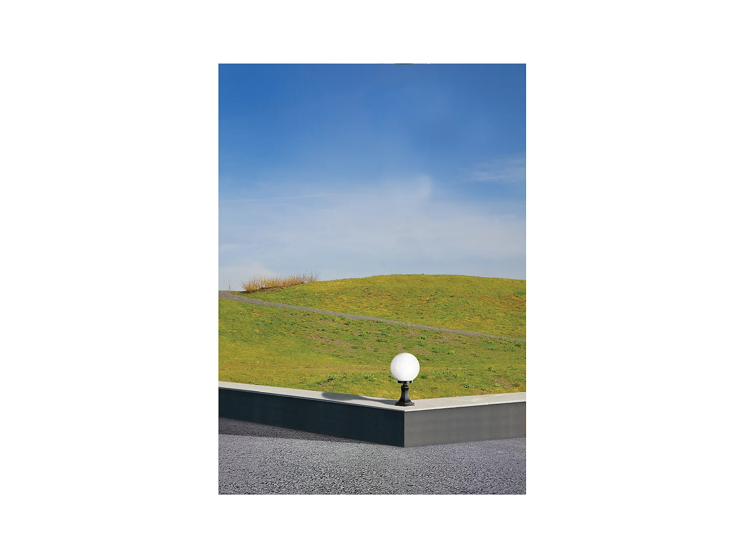 Außenleuchte CAST im klassischen Stil - H40 cm - E27 42W - Aluminium - IP44 - Opalkugel ø25 cm - Schwarz