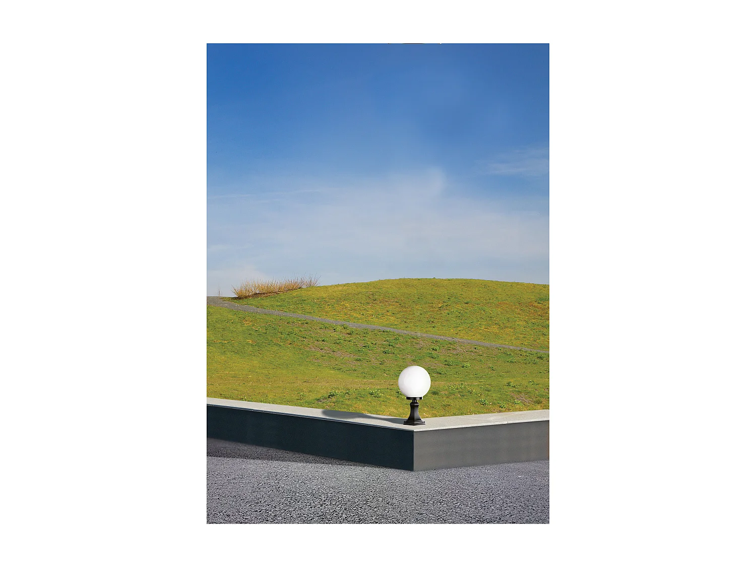 Außenleuchte CAST im klassischen Stil - H40 cm - E27 42W - Aluminium - IP44 - Opalkugel ø25 cm - Schwarz