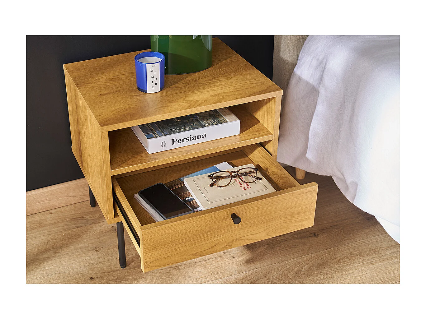 Table de chevet avec rangements finition bois clair chêne et métal noir PERNELLE