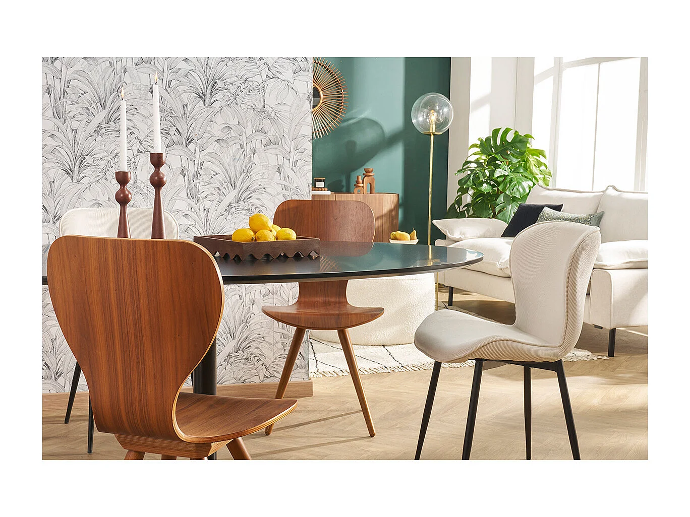 Table à manger design noire ovale L170 cm HALIA