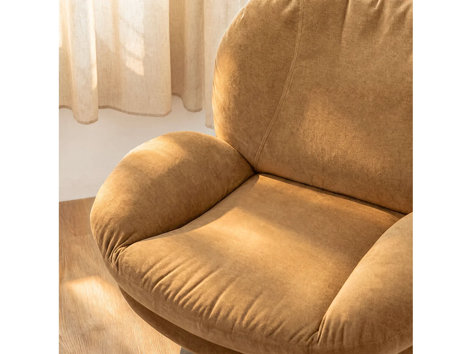 Fauteuil pivotant en tissu effet velours jaune moutarde - Ricci